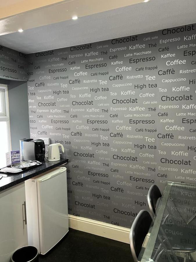 Phildene Suites Blackpool Room photo