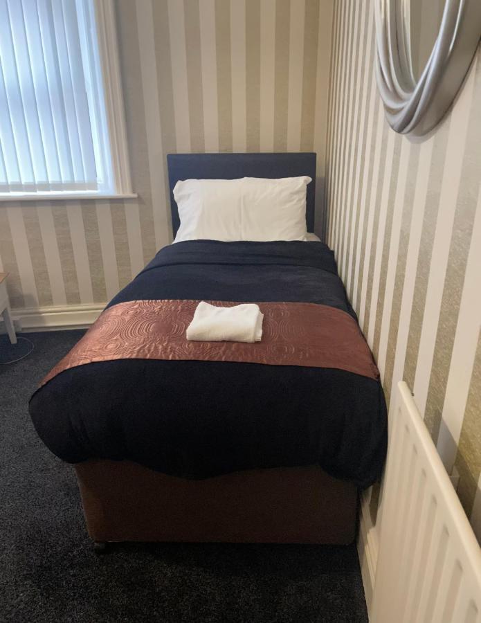 Phildene Suites Blackpool Room photo